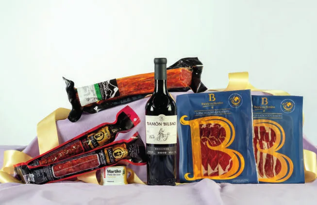 Gourmet 6: ibéricos, Rioja reserva y paté en estuche de lujo